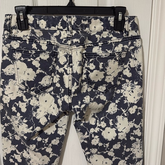 TORY BURCH Alexa Floral Print Cropped Skinny Jeans - Picture 5 of 11